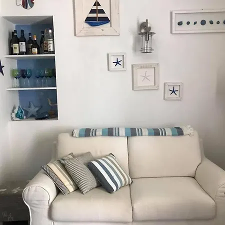 Blue House - Key To Holiday home *